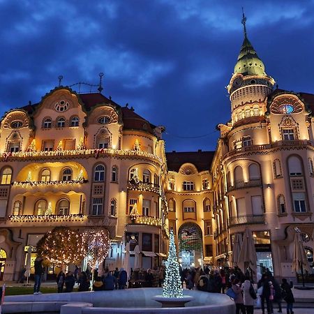 Bella Palace Oradea Extérieur photo