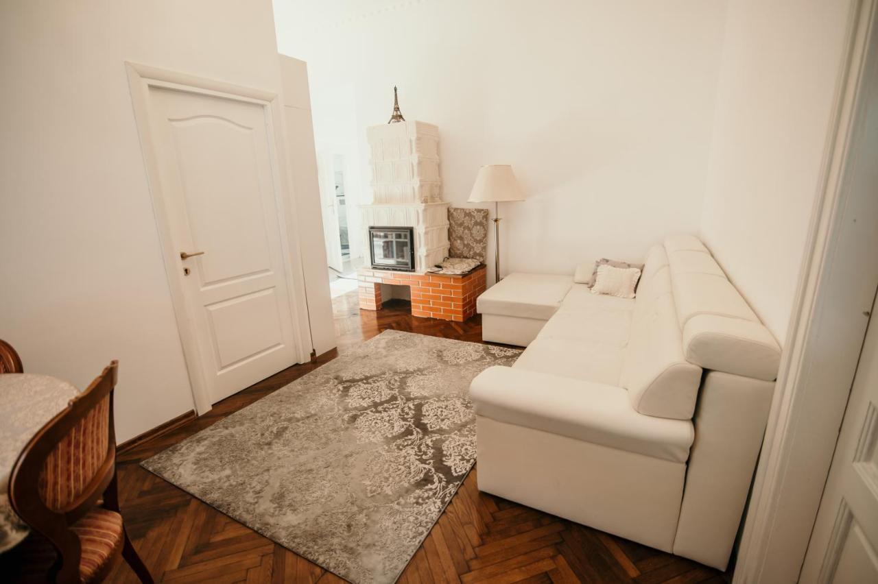 Bella Palace Oradea Extérieur photo