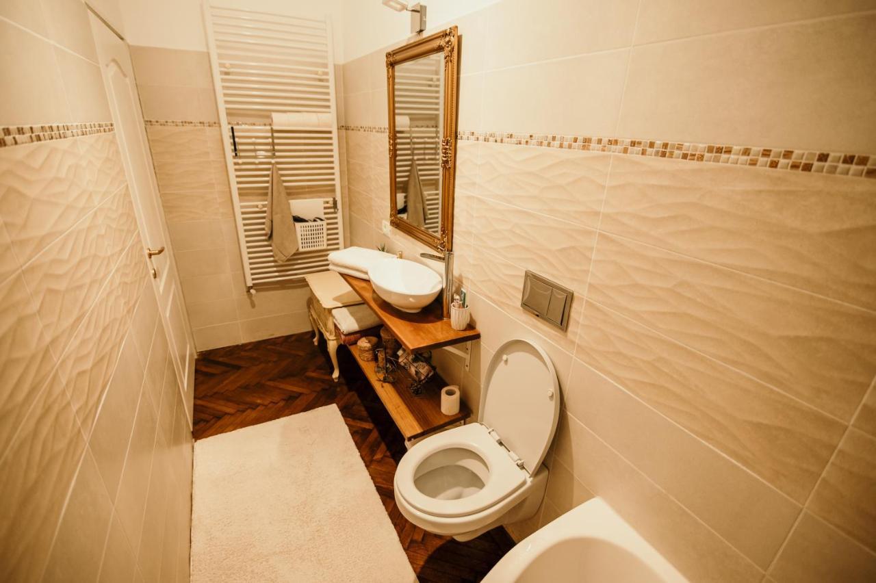 Bella Palace Oradea Extérieur photo