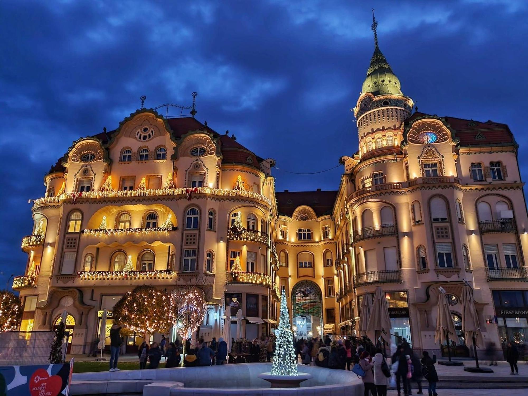Bella Palace Oradea Extérieur photo